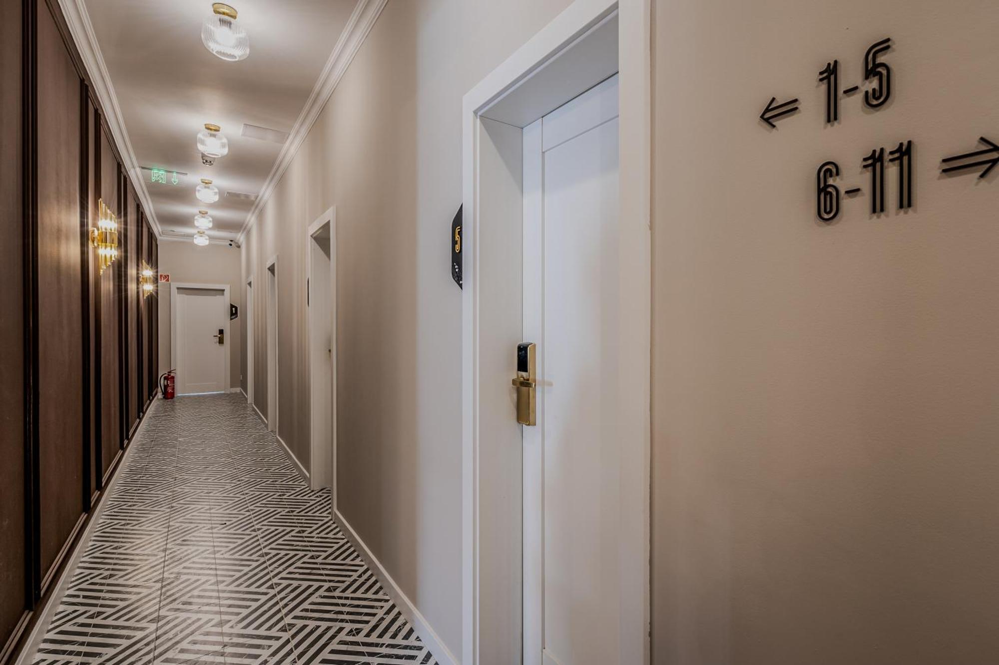 Timeless Boutique Suites By Bqa Budapest Eksteriør billede