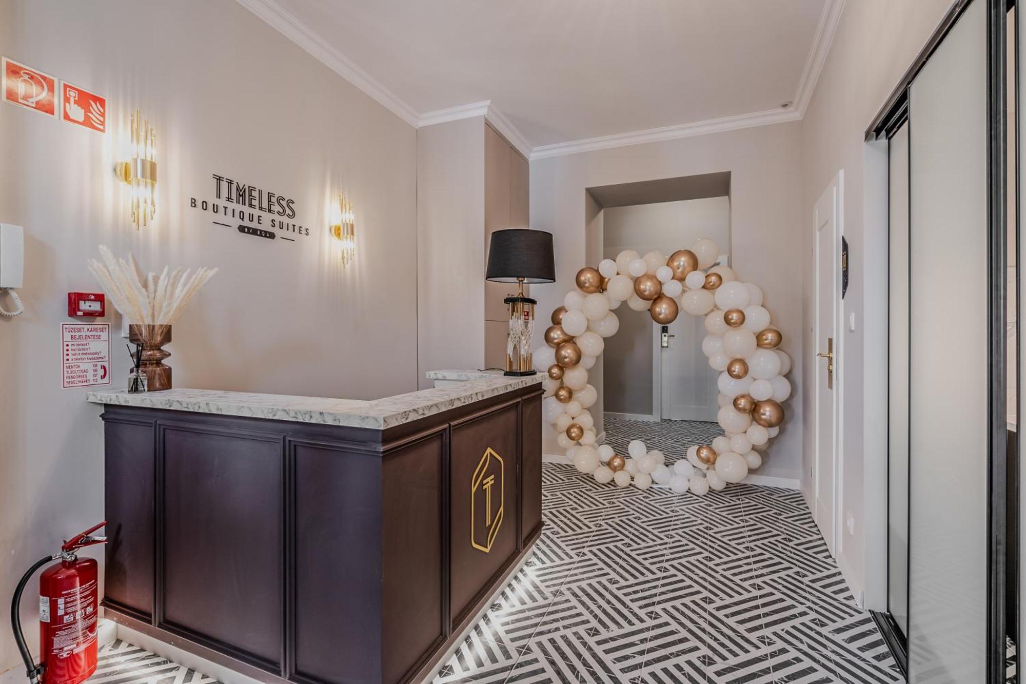 Timeless Boutique Suites By Bqa Budapest Eksteriør billede