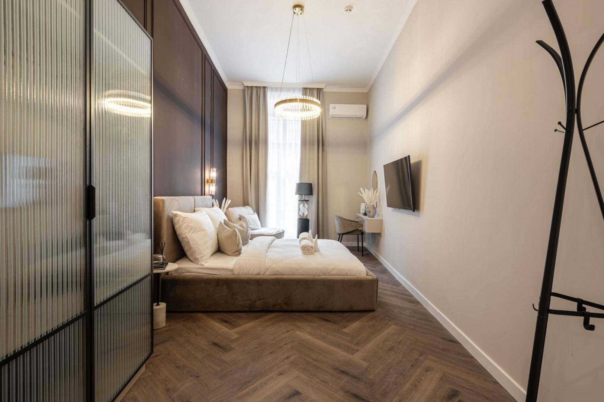 Timeless Boutique Suites By Bqa Budapest Eksteriør billede