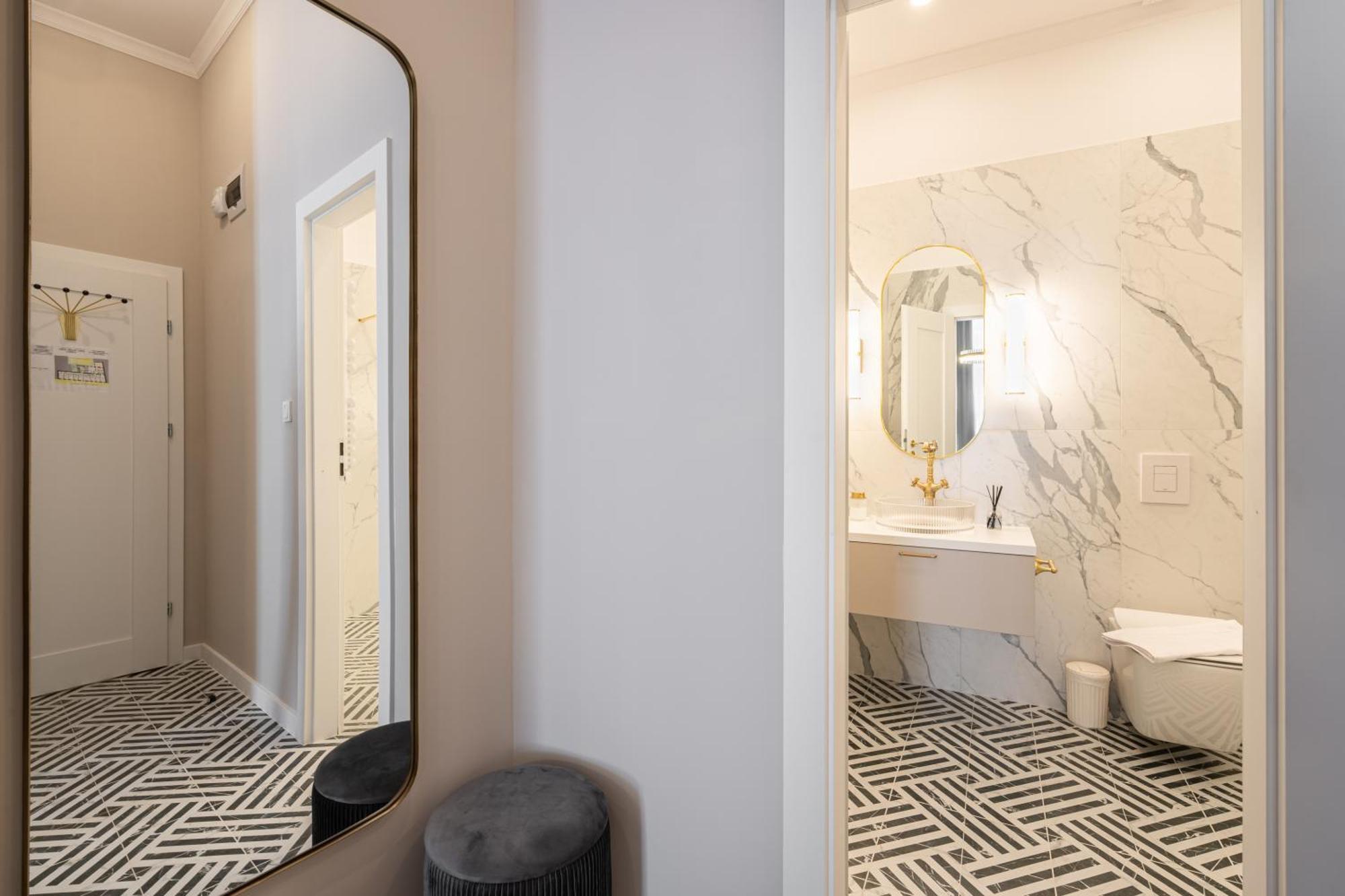 Timeless Boutique Suites By Bqa Budapest Eksteriør billede