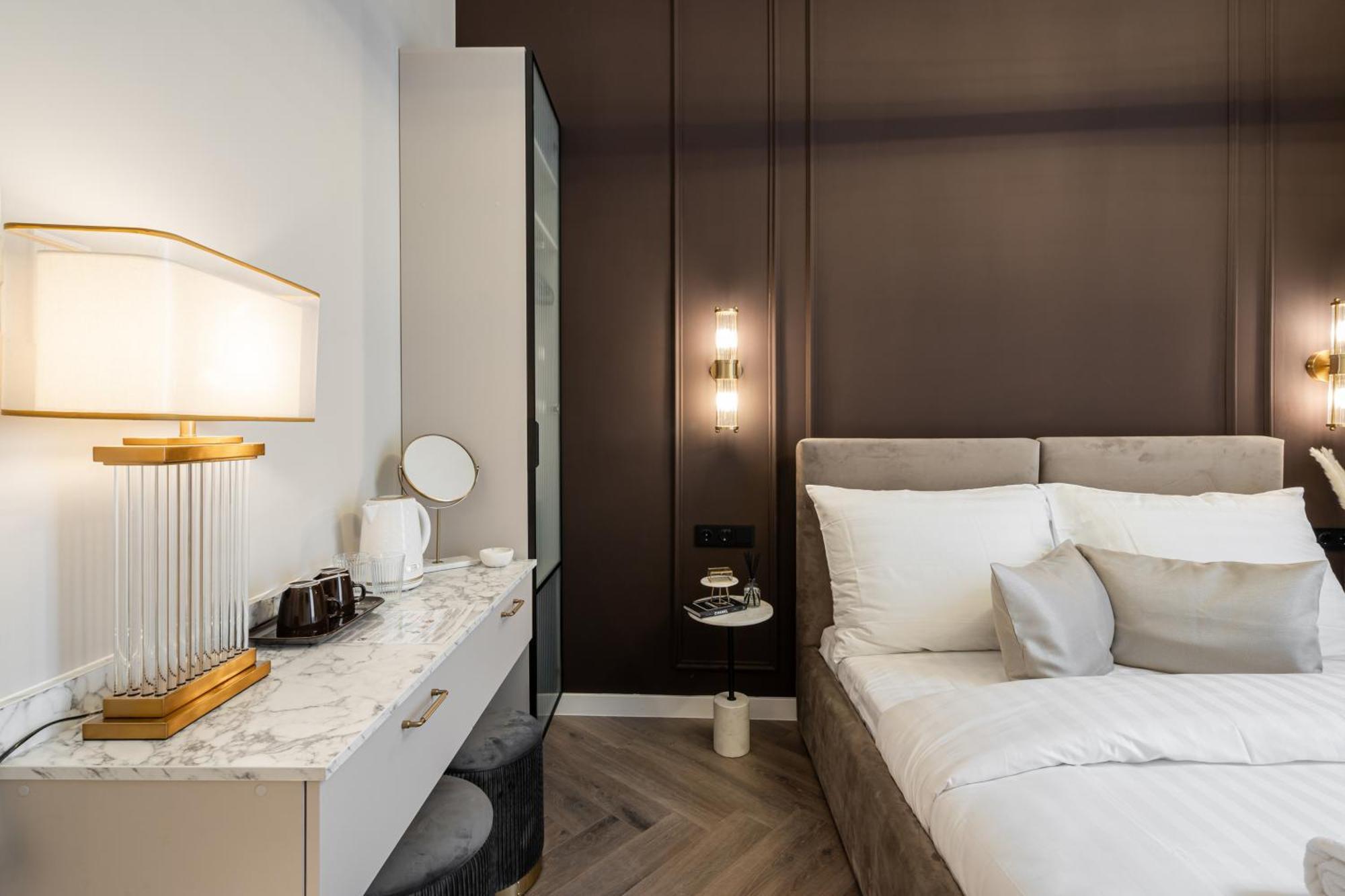 Timeless Boutique Suites By Bqa Budapest Eksteriør billede
